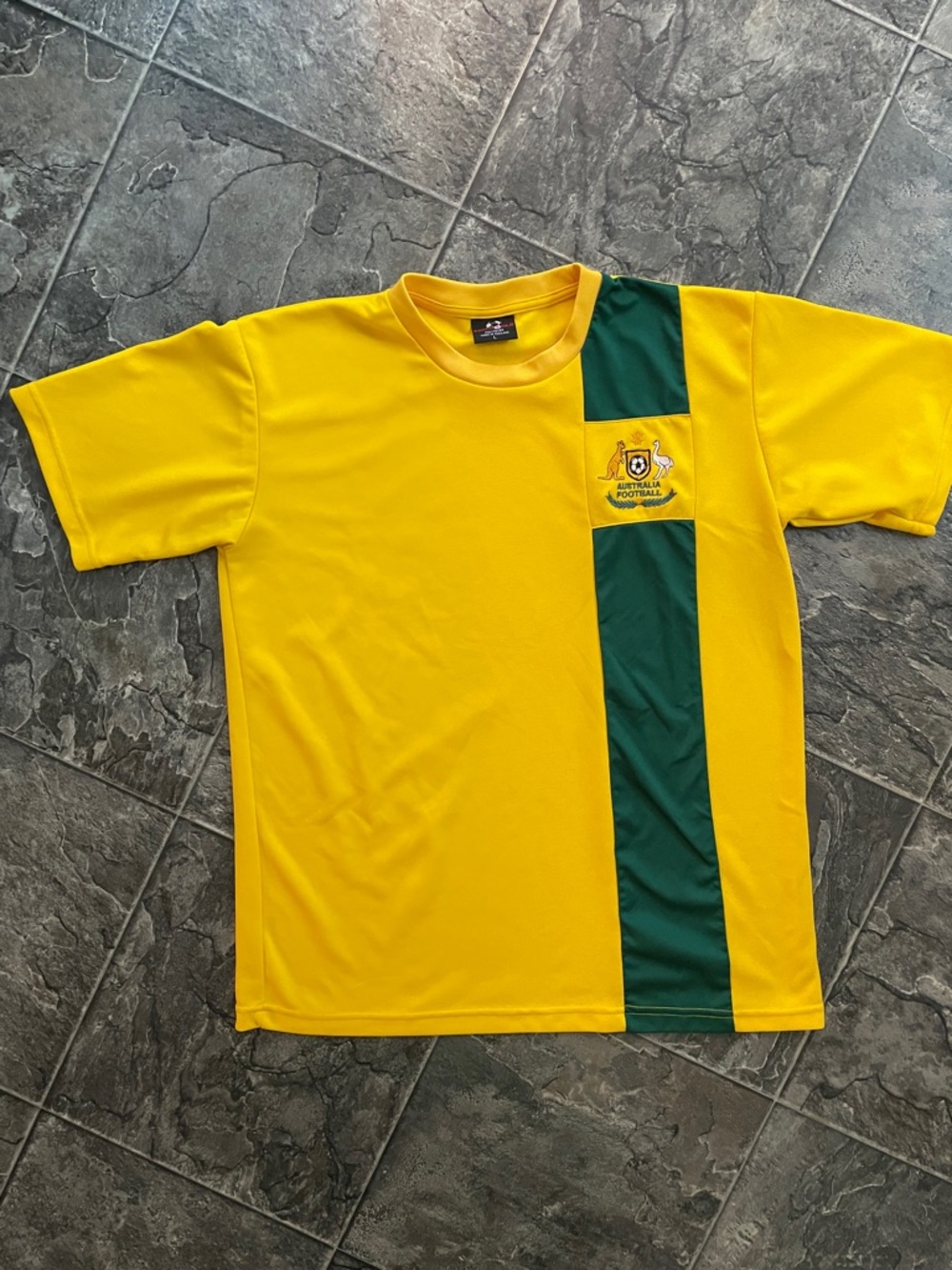 AUSTRALIA FOOTBALL SOCCEROOS Yellow & Green Soccer Fan’s Sporty Jersey Shirt